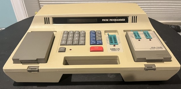 Data I/O Series 22 device programmer
